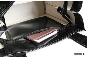 Bolsa de Mano Personalizada con Logotipo, de Poliéster y PVC, Impermeable, Moderna, con Cierre de Cremallera y Bolsillo Interior, para Viajes y Playa - Product Image 4