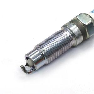 Nouvelle bougie d'allumage en nickel pour résistance d'usine 90919-01129 Q16R-U11 pour voitures EFI NA, utilisation modifiée stable, OEM transfrontalier, 1 an - Product Image 3