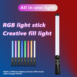 Bâton lumineux de remplissage LED RVB animé 4000mAh batterie 3000K-6000K Temp pour équipement de diffusion en direct d'anniversaire de club de <span class=keywords><strong>cocktail</strong></span> - Product Image 5