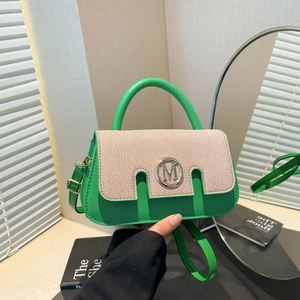 Bolso de Mano para Mujer K2220, Color Caramelo, Bolso Cuadrado Pequeño, Bolso de Hombro para Mujer - Product Image 2