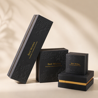 Boîtes cadeaux en papier gaufré personnalisées avec logo en feuille d'or pour l'emballage de bagues, boucles d'oreilles, colliers et bracelets
