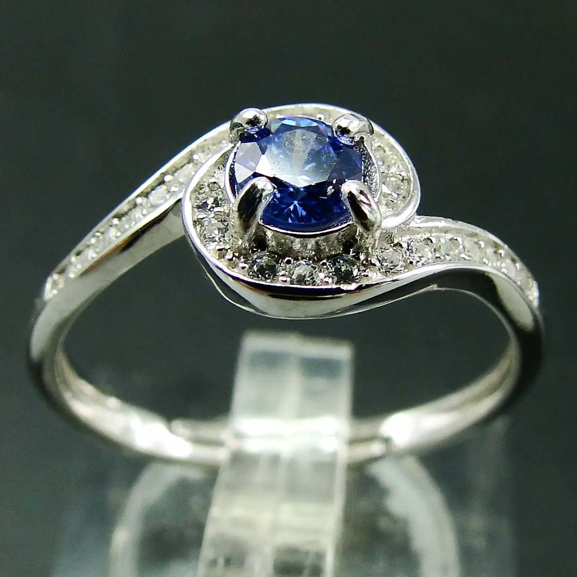 Blue Tanzanite & Cz Fashion 925 Sterling Zilveren Ring Maten 925 Zilveren Geboortesteen Groothandel Sieraden