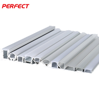 Profilé carré en alliage d'aluminium 6063-T5 pour bande LED, température T3-T8, angle de faisceau 10/30/60/90 degrés, diffuseur opale, anodisé/peint
