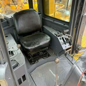 Bouteur Caterpillar D10N d'occasion bien entretenu, peinture d'origine, faible nombre d'heures, fonctionnement durable et stable, moteur et pompe économiques - Product Image 6