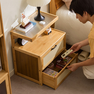 โต๊ะข้างเตียงไม้พร้อมที่เก็บของสำหรับห้องนอนผู้ใหญ่และผู้สูงอายุ - Product Image 2