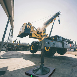 Nhà Máy Bán buôn giá cả cạnh tranh chống trượt uhmwpe miếng đệm OUTRIGGER màu trắng <span class=keywords><strong>BigFoot</strong></span> bất kỳ cần cẩu PE nhựa ổn định Pad - Product Image 3