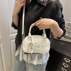 Borsa a <span class=keywords><strong>tracolla</strong></span> da donna <span class=keywords><strong>media</strong></span> estiva 2026 con fiocco di perle e chiusura a cerniera, in PU, alla moda, portatile - Product Image 3