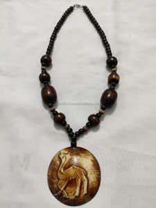 Lindo collar de resina de hueso de cuerno para fiestas y regalos - Product Image 6