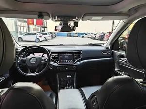 Personalización Interior para <span class=keywords><strong>Jeep</strong></span> Grand Commander 4WD SUV 2020 2021 <span class=keywords><strong>2022</strong></span>, Usado, Interior en Cuero, Transmisión Automática - Product Image 3