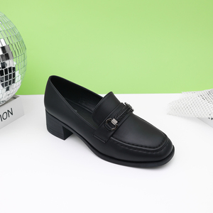 Mocassins Anglais à <span class=keywords><strong>Semelle</strong></span> Épaisse de Haute Qualité <span class=keywords><strong>avec</strong></span> Boucle Métallique en Cuir PU Léger et Imperméable pour <span class=keywords><strong>Femme</strong></span> – Chaussures à Enfiler pour l'Automne - Product Image 3