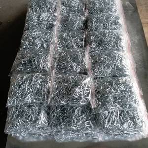 Alambre de Púas Galvanizado Tipo U de Calibre 9GA con Extremos Afilados - Product Image 2