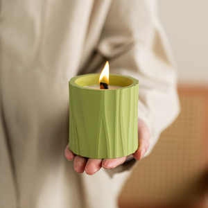 حامل شموع بنمط شجرة إسمنتية إبداعي عالي الجودة صويا شمع معطر لتزيين المنزل أو عيد الحب - Product Image 2