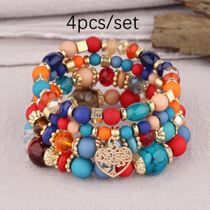 <span class=keywords><strong>4</strong></span> ensembles de bracelets en perles empilables de style bohème pour femmes, bracelets en perles de cristal en forme de cœur de style bohème extensibles - Product Image 6