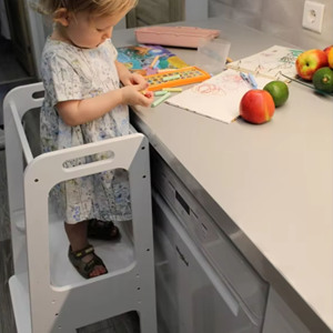 Taburete de Cocina Personalizado para Niños, Torre de Aprendizaje Montessori de Madera para Niños - Product Image 5