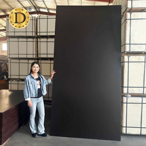 Panneau de contreplaqué imperméable 4x8 filmé pour la construction en béton - Product Image 1