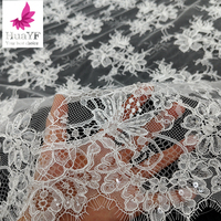 HY3376 Kain Chantilly Prancis Berpayet dengan Renda Manik-Manik Panjang dan Benang 3D Model Bulu Mata Putih Klasik Baru untuk Gaun Pengantin
