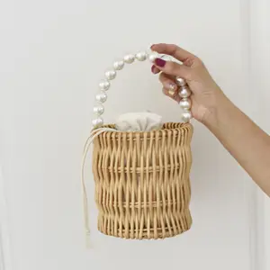 2024 Handmade Summer Straw Beach Bali Tote Bag with pearl chain Bamboo Woven Rattan bucket Bag With Pearl Handle