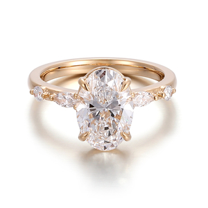 Anello di Fidanzamento con Diamante Sintetico Ovale da 2,5 Carati, Gioiello Personalizzato in <span class=keywords><strong>Oro</strong></span> <span class=keywords><strong>Giallo</strong></span> 18K con Certificazione IGI - Product Image 3