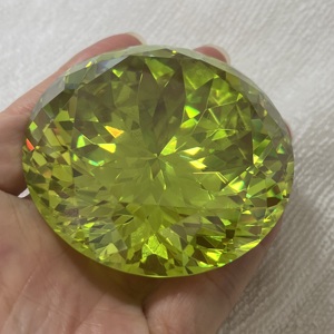 Piedra Preciosa Suelta Redonda de 60 mm, Peridoto Verde, Circonita Cúbica - Product Image 3