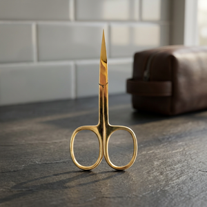 Ciseaux à sourcils professionnels en acier inoxydable doré, non pliables, à lame droite et tranchante, pour droitiers, vente en gros - Product Image 2