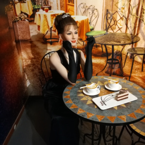 Bán Bảo Tàng Sáp Điêu Khắc Sáp Audrey Hepburn Nổi Tiếng - Product Image 4