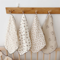 Serviette carrée en gaze florale coréenne de qualité supérieure en pur coton à séchage rapide pour bébé, idéale comme bavoir ou mouchoir mignon pour le visage des enfants
