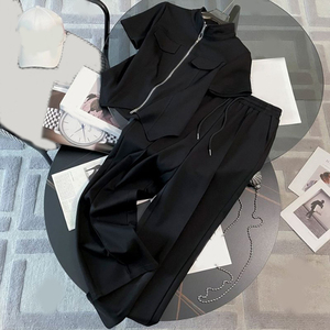 Nouvel Ensemble Décontracté Sport Chic 2025 pour Femme : Robe d'Été Courte avec Fermeture Éclair et Pantalon Large Populaire à Manches Courtes - Product Image 4