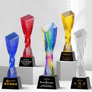 Frosted torção coluna troféu e medalhas base esculpida transparente amarelo azul vermelho cristal colorido Troféus personalizados