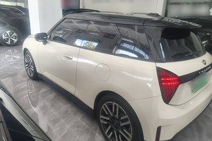 2024 <span class=keywords><strong>MINI</strong></span> <span class=keywords><strong>Cooper</strong></span> <span class=keywords><strong>SE</strong></span> avec paquet de stockage utilisé voiture <span class=keywords><strong>électrique</strong></span> voiture japonaise gauche direction système hydraulique caméra arrière - Product Image 4