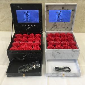 Roses préservées dans un tiroir, boîte vidéo pour la fête des mères, boîte-cadeau vidéo Lcd, lecteur vidéo 7 pouces, boîte vidéo en marbre avec Roses - Product Image 2