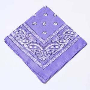 Bandana à motifs, foulard bandana western pour les cheveux, bandana tendance pour femmes, convient aux tenues urbaines et aux tenues d'inspiration campagnarde - Product Image 6