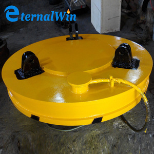 Excavadora o grúa Use imán de elevación para levantar desechos - Product Image 2