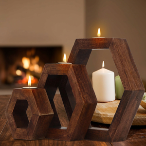 Support de bougie en bois d'acacia hexagonal fait main, imprimé en relief 1 couleur, Noël et mariage - Product Image 5