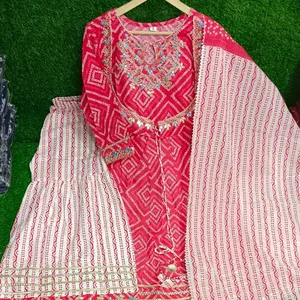 Pakistan 3 parça kırmızı şenlikli uzun alevlendi Kurti pantolon Dupatta seti ile kadınlar için hint tasarımcı Salwar Kameez Readymade parti