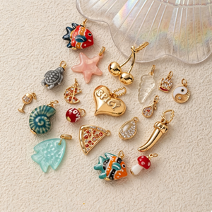 Collana con Ciondolo a Forma di Piccolo Pesce Blu Lucidato a Mano, Nuova Collezione, con Ciondolo a Fungo Dorato, Gioielli alla Moda per Donna, Ideale per Abbinamenti Quotidiani - Product Image 1