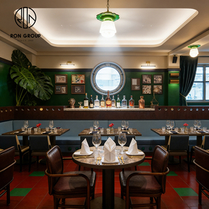 Ensemble de mobilier vintage pour restaurant britannique, banquettes en cuir commerciales, table carrée en pierre et chaises pour café et hôtel - Product Image 1