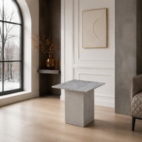 Table d'appoint contemporaine en marbre artificiel gris clair avec base en ciment, pour hôtel, villa, personnalisable