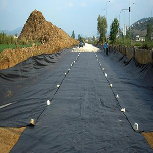 Géotextile non tissé en polypropylène aiguilleté pour la couche d'isolation des sous-sols ferroviaires et des murs <span class=keywords><strong>de</strong></span> soutènement des allées - Product Image 3