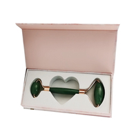 Rouleau de Jade rose à fermeture magnétique avec Logo personnalisé, rouleau de Jade rose Guasha, rouleau de beauté pour le visage, Kit de coffret cadeau cosmétique avec Eva