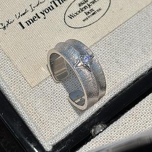Bague simple et vintage en argent pur S925, étoile à quatre branches, incrustation de zircon 18K, bague à bouche ouverte avec design de niche - Product Image 3