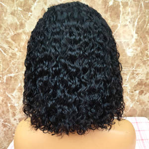 Perruque courte bouclée en cheveux humains brésiliens avec dentelle frontale 13x4, avec cheveux de bébé, ondulée <span class=keywords><strong>et</strong></span> mouillée, pré-épilée, pour femmes noires - Product Image 4