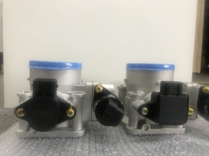 Cuerpo de Aceleración Electrónico Marca HL de Metal para RENAULT <span class=keywords><strong>NISSAN</strong></span> NEW Z24 7700102870 7700875435 A10010428B 161192787R AC57-001 - Product Image 2