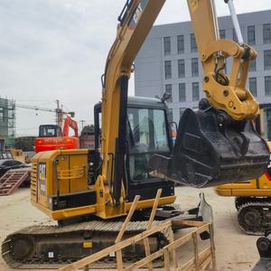 Mini-excavatrice sur chenilles CAT 305.5E2 d'occasion, haute stabilité, performances élevées pour les travaux de construction - Product Image 1