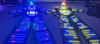 Costume de robot LED de haute qualité pour performance sur échasses, cosplay de prédateur, costume LED pour la scène ou les soirées en boîte de nuit