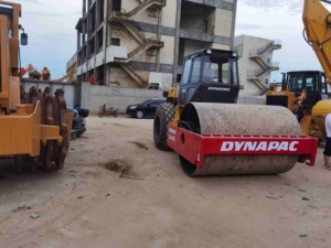 Dynapac CA301D Cc211 dynapac ใช้ Ca301d CA251D ลูกกลิ้งเยอรมัน - Product Image 2