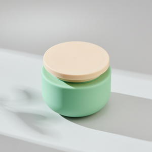 Contenants de gommage au beurre corporel avec logo personnalisé Pots de crème en plastique HDPE 200ml 250ml 300ml ambre rose vert pour cosmétiques doux au toucher - Product Image 4