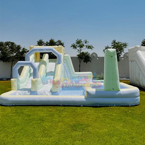 Parc de jeux gonflables extérieur avec château gonflable, aire de jeux aquatique, parcours d'obstacles et toboggan aquatique - Product Image 6