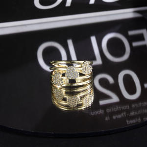 Anillo Apilable Multicapa Chapado en Oro de 14K con Circonita Cúbica Pavimentada, Anillo Ancho de Declaración para Mujer, Joyería de Moda para Fiesta de Cóctel - Product Image 2