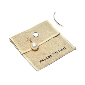 Pochette à bijoux en lin naturel écologique avec séparateur, personnalisable avec logo, pour bijoux et boutons - Product Image 1