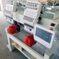 Prix des machines à broder YX-ML 12/15 aiguilles de haute qualité à deux têtes pour chapeaux et vêtements prêts à porter